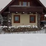 Evijan Nyaraló Lipótszentmiklós